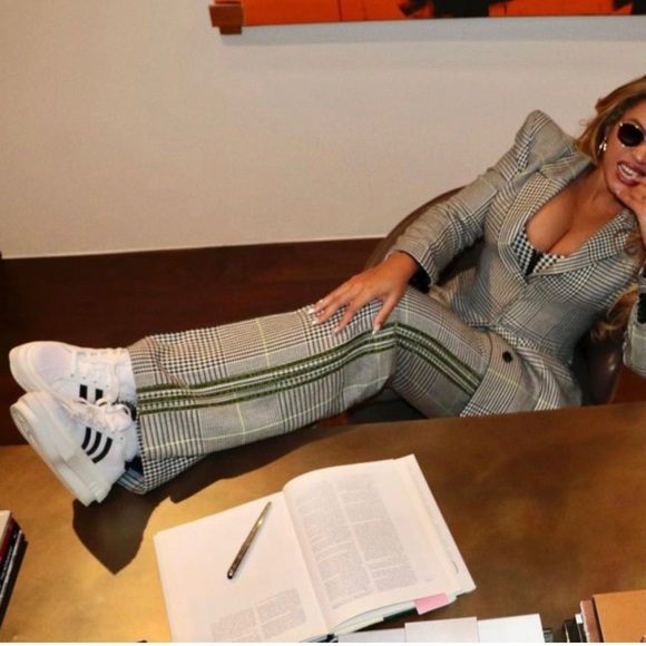 BEYONCÉ SUPERSTAR ADIDAS - Picture 4 of 15